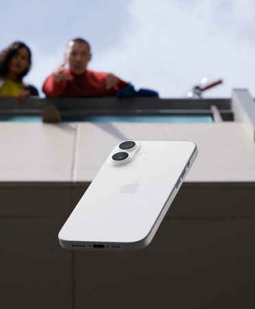 En sølvfarvet iPad Air er blevet glemt i sædelommen på et fly