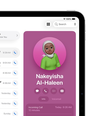 Pad, w przedniej prawej części ekranu widać otwartą wizytówkę w aplikacji Telefon z opcjami Wiadomość, Połącz i in.