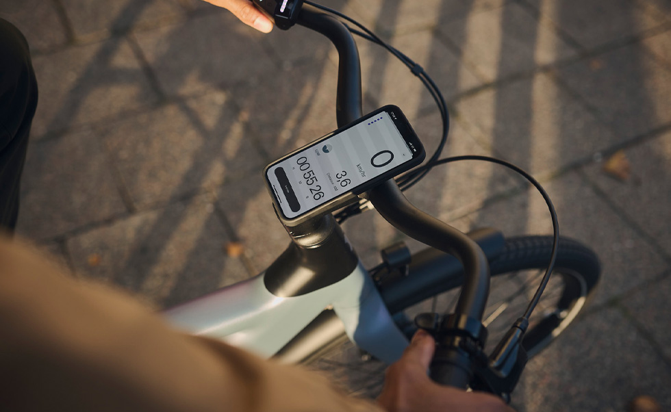 Pelanggan dapat melihat data perjalanan real-time dari e-bike.