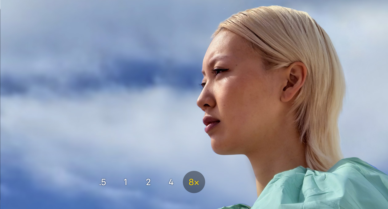 App Câmara no iPhone 17 Pro, zoom ótico a 0,5x, 1x, 2x, 4x e 8x, com a opção 8x selecionada.