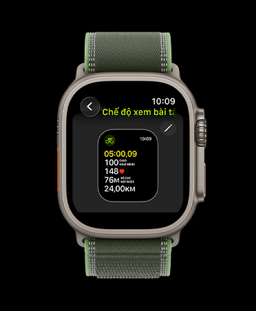 Apple Watch Ultra 3, titanium case, natural color, edit workout views screen, Trail Loop, green/neon color